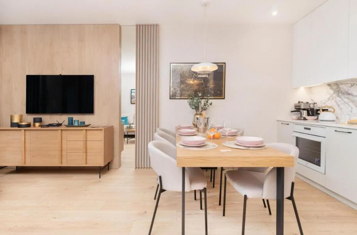 Apartament White Glove Prestige Tarasy Baltyku Plaza Gdansk 0*,