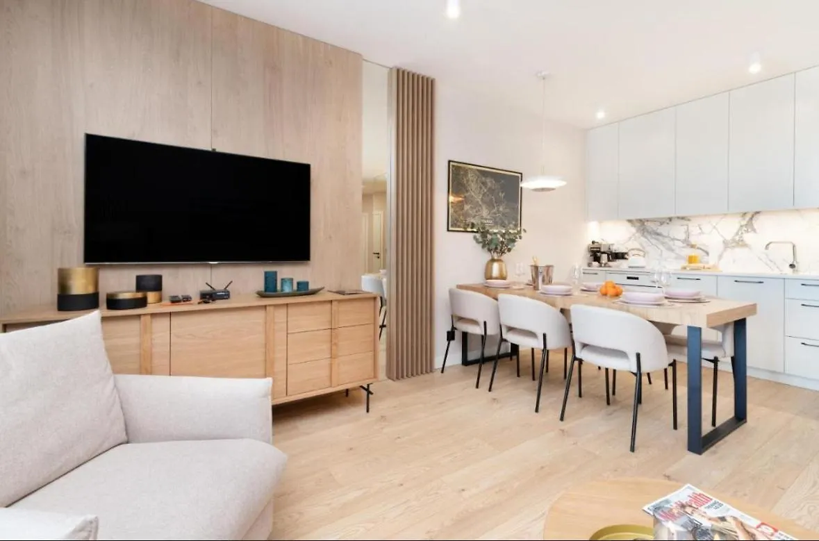 Apartament White Glove Prestige Tarasy Baltyku Plaza Gdansk Poland